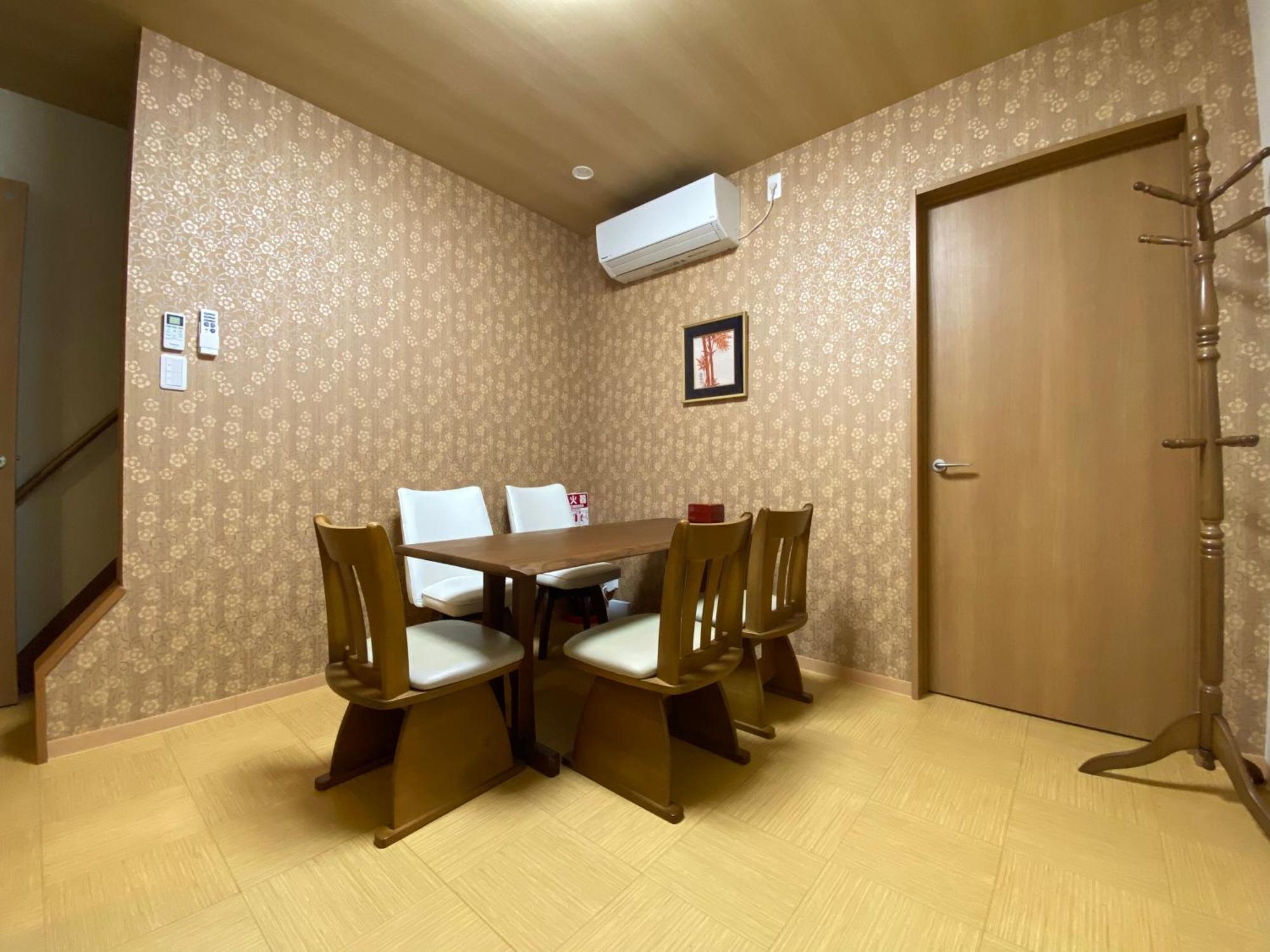 Wutong-40 Minutes Direct To Kansai Airport And 5 Minute Walk To Jr Or Subway Or Nankai Line And 1 Minute To Tsutenkaku The Landmark Of Osaka And Many Japanese Bistros Nearby Ngoại thất bức ảnh